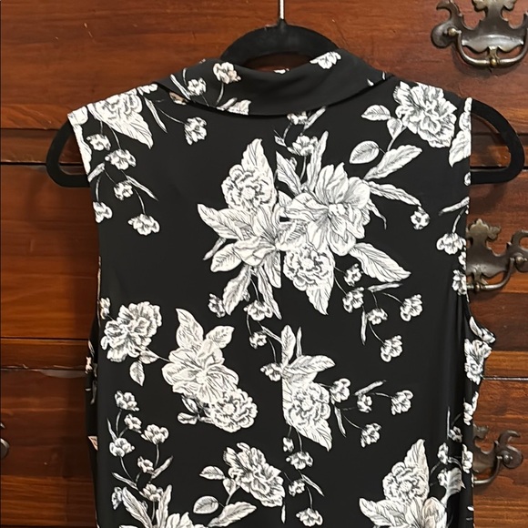 MSK Black and White Sheath Dress with V-neck and Cap Sleeves for Wedding Guest - Picture 4 of 4